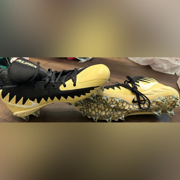 Nike alpha high top cleats- men’s 13- new no box - Picture 2 of 3